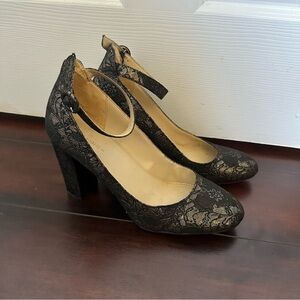 Size 10 Marc Fisher Ankle Strap Black and Nude Lace Pumps Heels